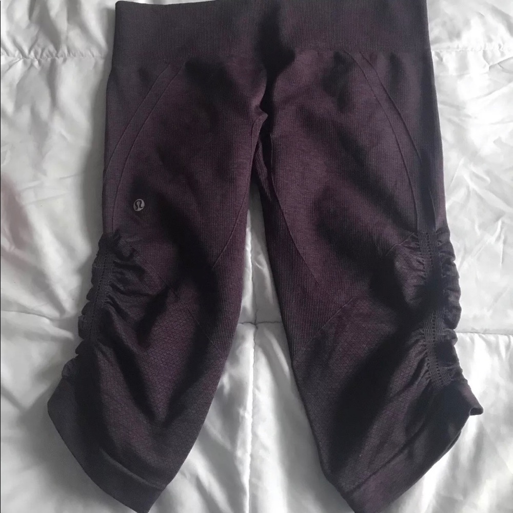 Lululemon in the flow crop size 8